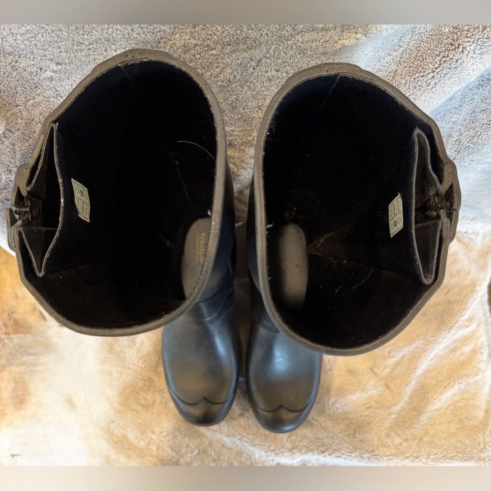 Hunter Women's Original Tall
Rain Boots 9 - Picture 5 of 10